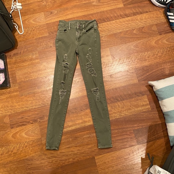 American Eagle Ripped Jeans - Picture 2 of 7